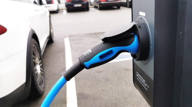 COLOURBOX49182962-aspect-ratio-615-345